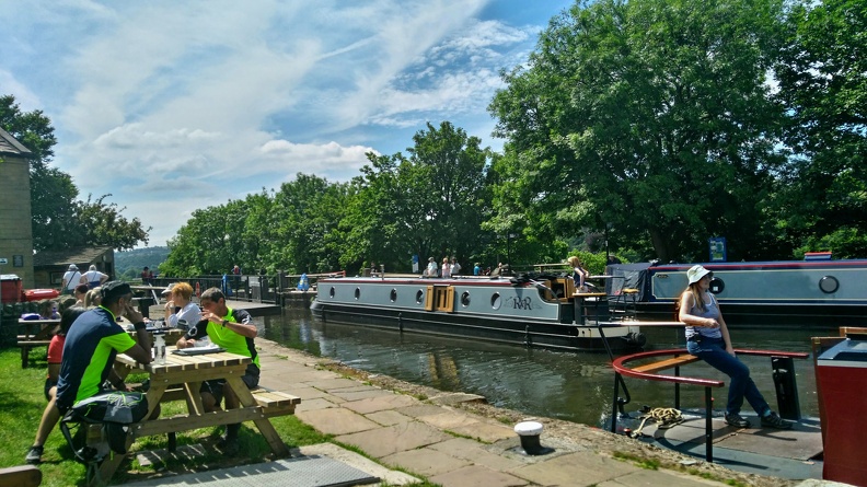 1 A busy day at 5 rise locks